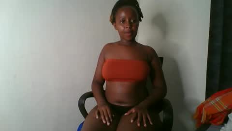 ellah-simone online show from May 17, 12:08 am