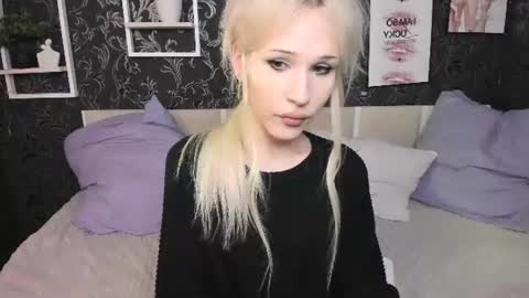 ellajoiness online show from June 22, 5:32 pm