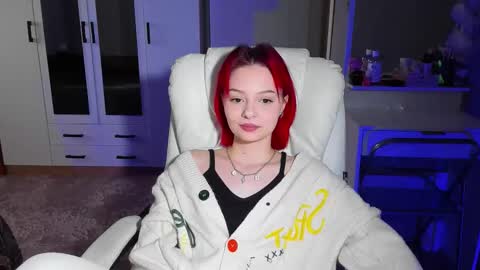 Snapshot of ellales chatting on October 19, 7:53 am ellales online show from October 19, 7:53 am