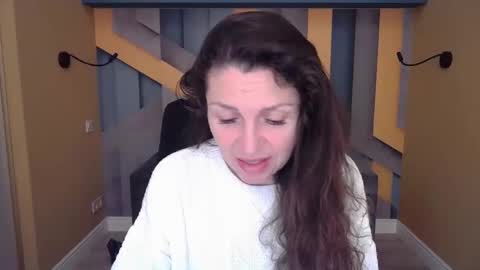 EllaLongs online show from February 4, 12:33 pm