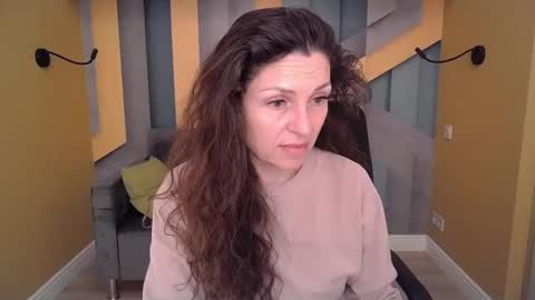 EllaLongs online show from March 18, 12:19 pm