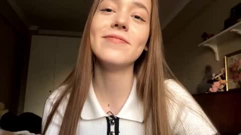 Ella online show from September 12, 3:12 pm