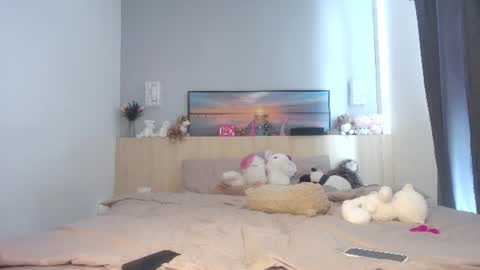 Snapshot of ellamirax chatting on June 28, 3:01 am Ella Mira online show from June 28, 3:01 am