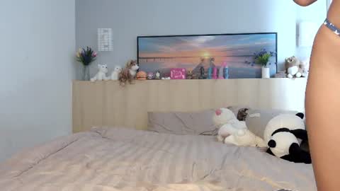 Snapshot of ellamirax chatting on July 6, 2:30 am Ella Mira online show from July 6, 2:30 am