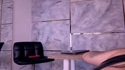  ella  online show from April 2, 11:19 am