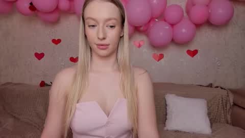 elldiana online show from February 17, 6:43 am