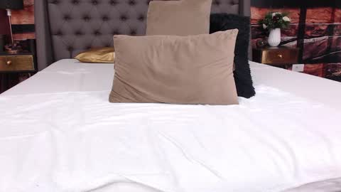 Elle online show from December 5, 4:54 am