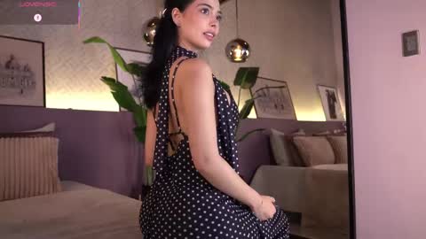 Snapshot of ellediane chatting on June 7, 11:30 pm Elle Diane online show from June 7, 11:30 pm
