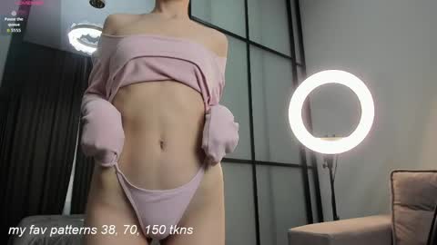Snapshot of elli_kimi chatting on May 3, 11:38 am Lia online show from May 3, 11:38 am
