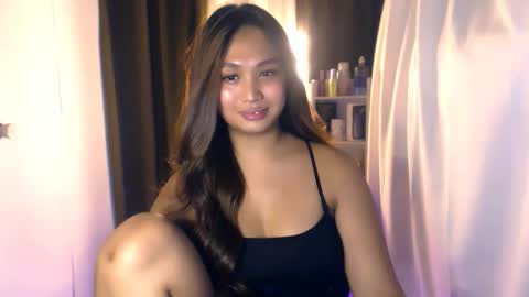Snapshot of elliecummers chatting on May 27, 5:32 pm ellie online show from May 27, 5:32 pm