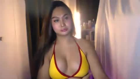 Snapshot of elliecummers chatting on June 14, 3:47 pm ellie online show from June 14, 3:47 pm