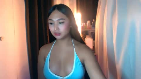 Snapshot of elliecummers chatting on July 26, 6:48 pm ellie online show from July 26, 6:48 pm