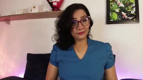 elliee1 online show from March 19, 12:09 pm