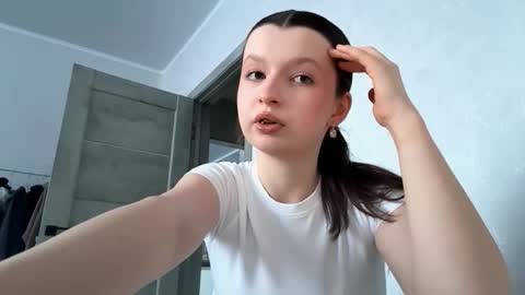 Ellie online show from February 10, 1:15 pm