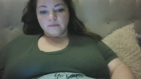 Snapshot of ellimol chatting on January 10, 10:25 pm EliMoL online show from January 10, 10:25 pm