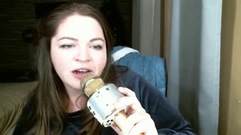 Snapshot of ellimol chatting on February 20, 8:58 pm EliMoL online show from February 20, 8:58 pm