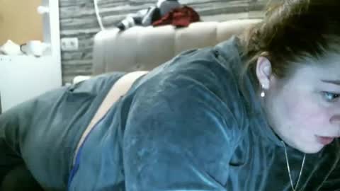 Snapshot of ellimol chatting on March 11, 6:19 pm EliMoL online show from March 11, 6:19 pm