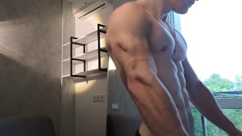 Snapshot of elliot_muscle04 chatting on June 28, 3:40 pm elliot_muscle04 online show from June 28, 3:40 pm
