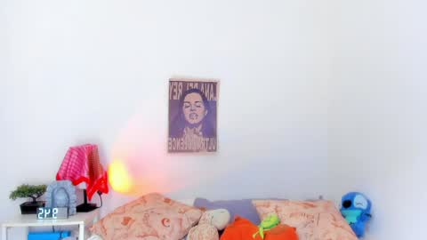 elliotvolkov online show from May 19, 5:52 pm