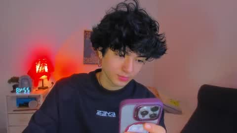 elliotvolkov online show from May 27, 3:42 pm