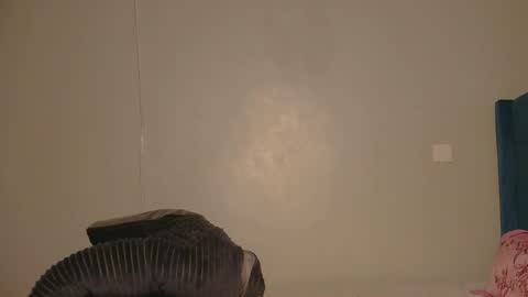 elllanna online show from February 10, 9:24 am