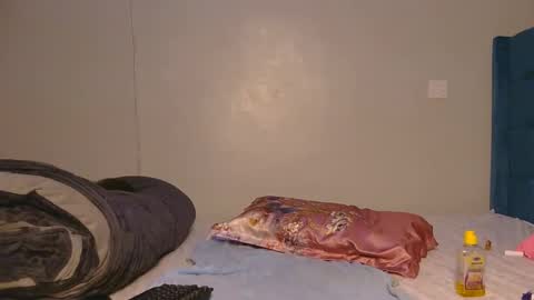 elllanna online show from February 25, 2:27 pm