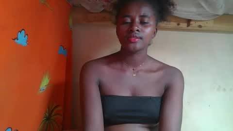 Ellodi online show from May 18, 12:07 am