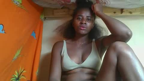 Ellodi online show from May 20, 2:34 pm