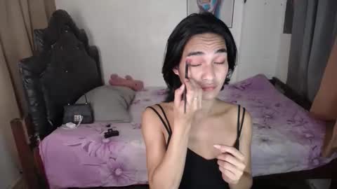 Snapshot of ellorrey chatting on February 15, 1:46 am ELLORREY online show from February 15, 1:46 am