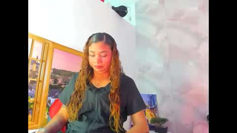 ellybloom online show from April 5, 2:03 pm