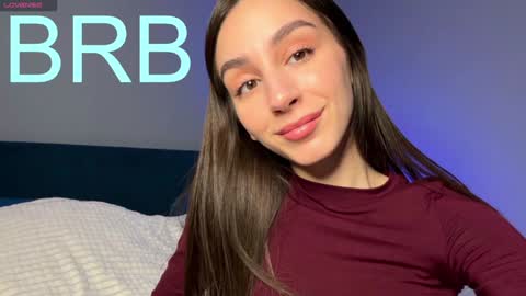 Snapshot of ellzabeth_ellison chatting on February 4, 10:00 am Im online Fri Sun Mon Tue Thu Fri Sat3 from 1000 online show from February 4, 10:00 am