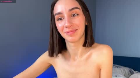 Snapshot of ellzabeth_ellison chatting on February 27, 6:29 am Im online Fri Sun Mon Tue Thu Fri Sat3 from 1000 online show from February 27, 6:29 am