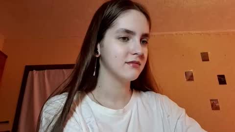 Snapshot of elmeraurora chatting on February 27, 12:05 pm Kate online show from February 27, 12:05 pm