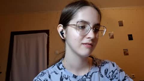 Kate online show from May 22, 2:33 pm