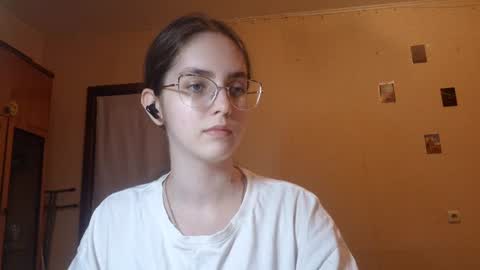 Kate online show from July 6, 1:19 pm