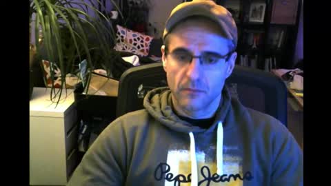 Snapshot of elmetatepeta chatting on March 1, 8:16 am ElMetaTeDa online show from March 1, 8:16 am