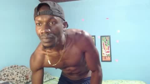 elmiltonnjakee online show from April 21, 4:12 pm