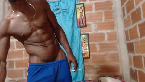 elmiltonnjakee online show from May 24, 4:06 am