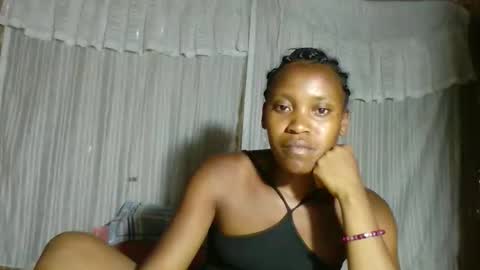 elodie012 online show from January 11, 11:48 am