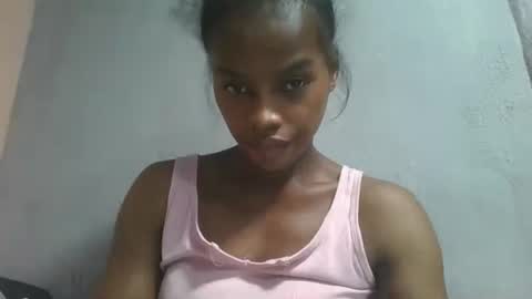 elodie228680 online show from May 1, 9:03 am