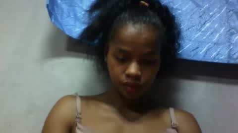 elodie228680 online show from May 19, 3:46 am
