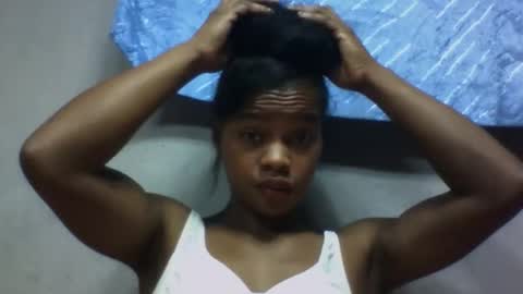 elodie228680 online show from May 20, 3:02 am