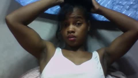 elodie228680 online show from May 23, 8:29 am