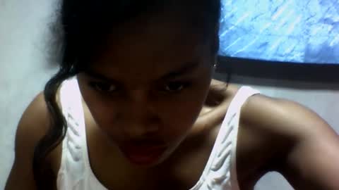elodie228680 online show from May 28, 7:05 am