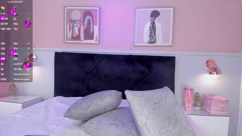 Elodie  online show from January 17, 4:00 pm