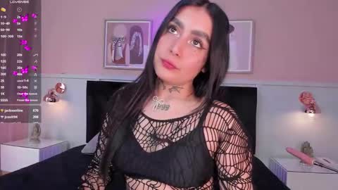 Elodie  online show from February 11, 11:48 am