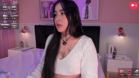 Elodie  online show from March 25, 12:00 pm