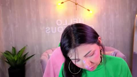 Elody  online show from December 4, 3:27 am