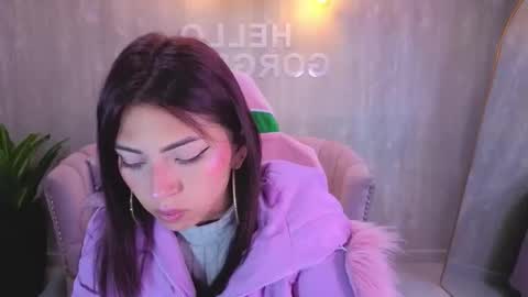 Elody  online show from January 8, 3:20 am