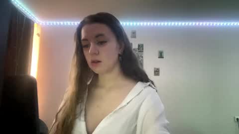 eloiscolins online show from May 28, 1:36 am